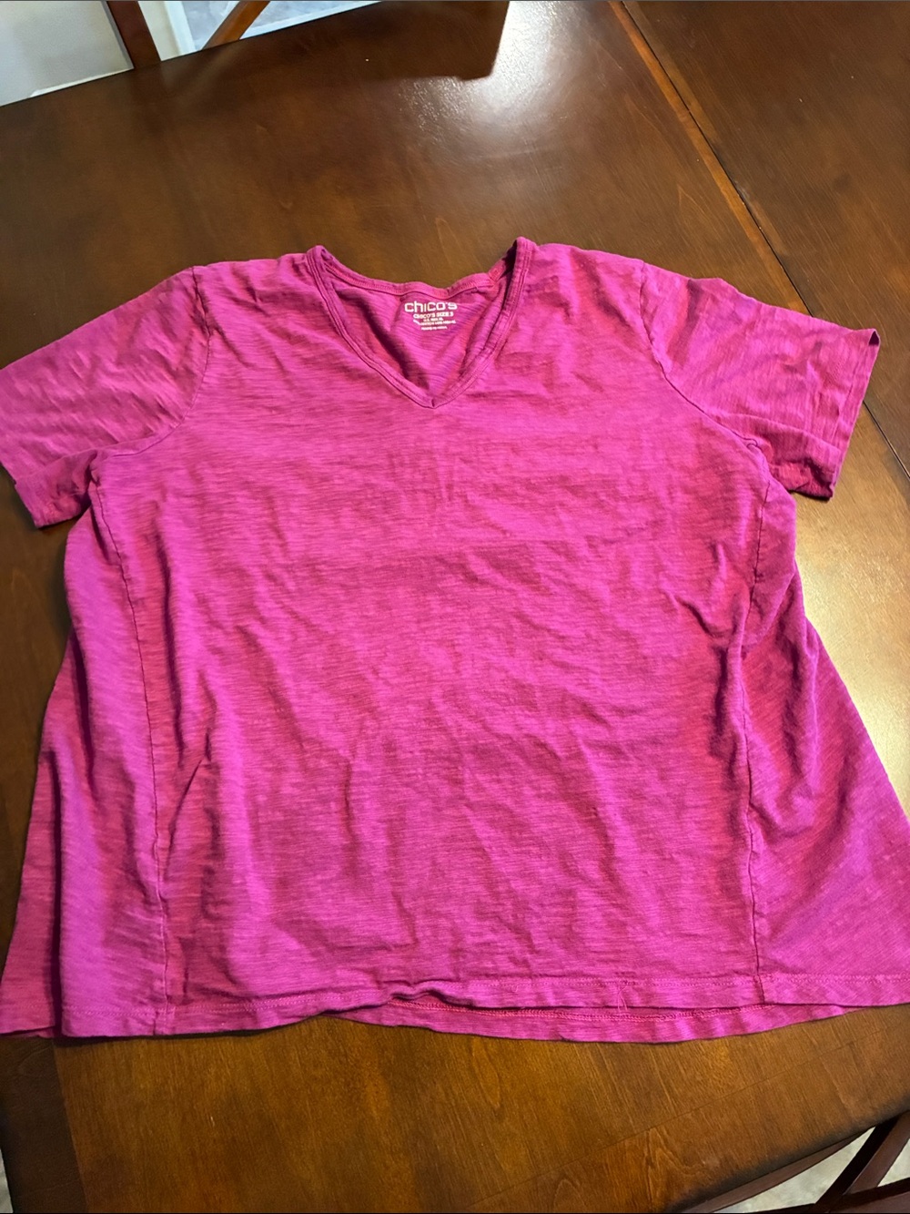 Chico's Fuchsia V-Neck Short Sleeve Tee